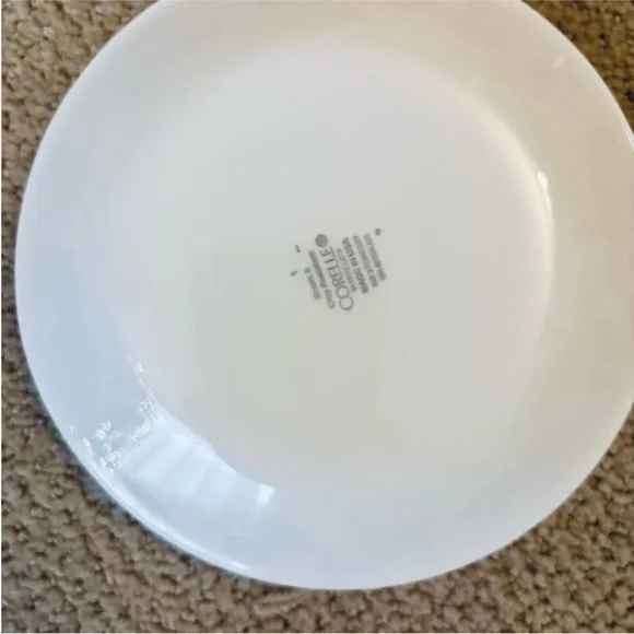NWOT Corelle Holly Days 6 3/4 in Plates - Picture 2 of 2
